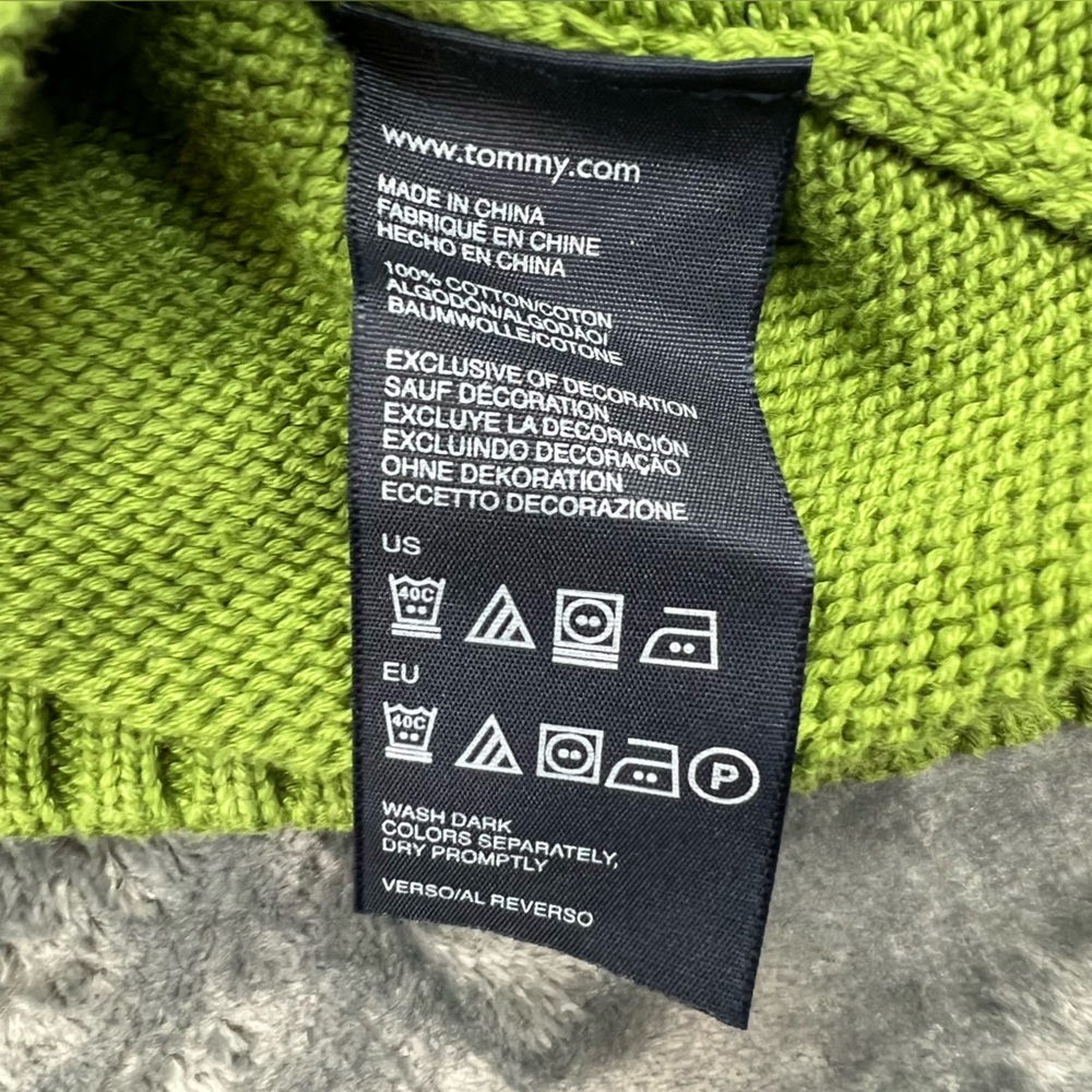 VTG Tommy Hilfiger Woman’s Green Size M 1/2 Zip Shawl Sweater Embroidered Crest - Picture 6 of 8